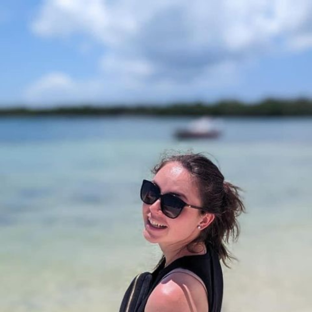 Meet your Posher, Noemie
